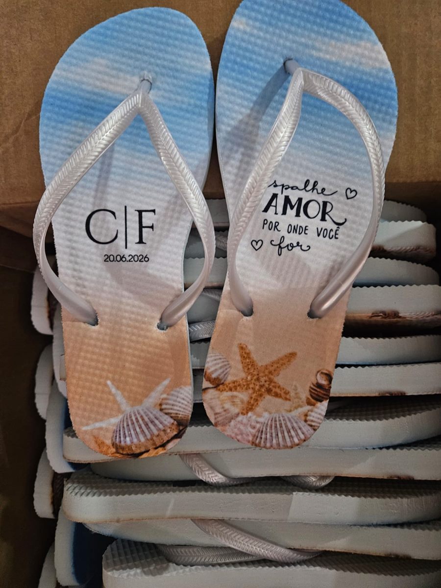 Chinelos personalizados com tema de praia